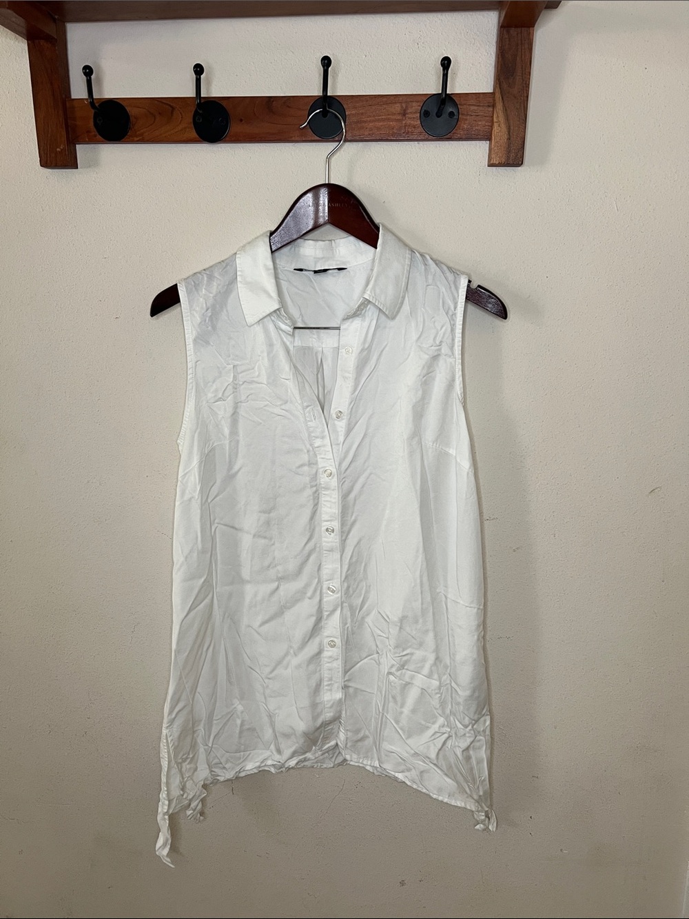 Zac and Rachel White Tunic Tank Blouse Button Down Size Small